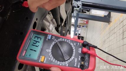 2019款奔驰GLS450转向系统故障诊断与维修案例——电压测量仪表的关键应用